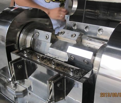 Universal Ultra Fine Powder Grinding Machine For Medicine / Chemical / Foodstuff